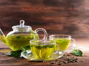 10 Proven Health Benefits of Drinking Green Tea