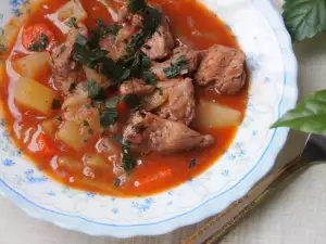 Gulasch mit Schweinefleisch