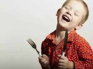 Hoe meer ijzer toe te voegen aan de voeding van onze kinderen