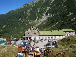 Vihren Hut Tourists