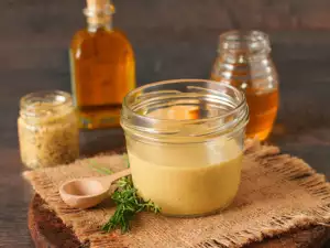 Sos de muștar cu miere (Honey mustard)