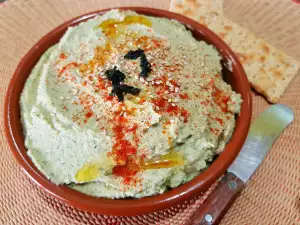 Hummus with Nettles