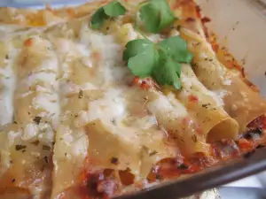 Cannelloni mit Hackfleisch und Béchamel