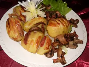 Oven-Baked Potatoes with Bacon and Mushrooms