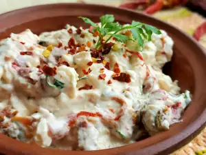 Ensalada de yogur colado con pimientos asados