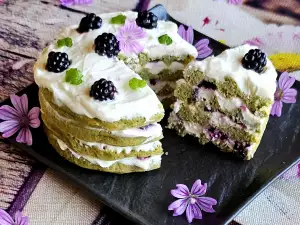 Keto Torte mit Matcha Waffeln