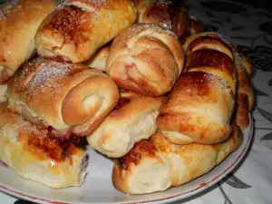 Scones with Blackcurrant Jam