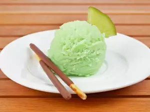 Vegan Kiwi Ice Cream