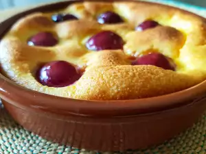 Clafoutis de cireșe, fără lactoză și fără gluten