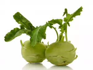 raw kohlrabi