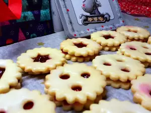 Favoriete kerst Linzer koekjes