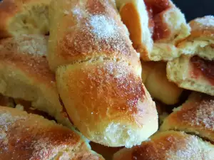 Cozonac Scones with Homemade Jam