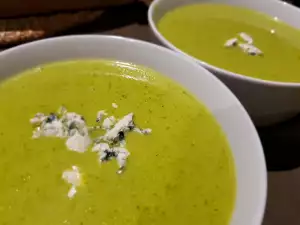 Crema de calabacín con queso azul