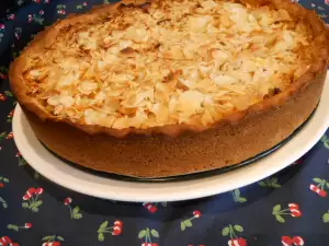 Crostata cu mere, gem de caise și migdale