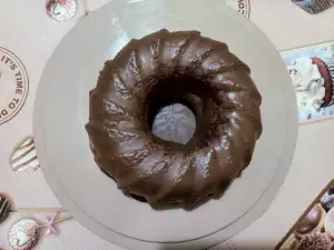 Bizcocho de espelta con glaseado de chocolate