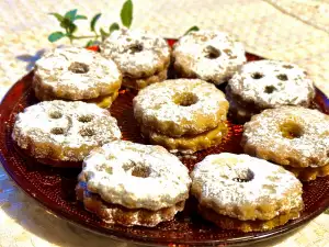 Linzer koekjes met frambozenjam