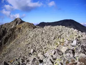 Maluk Polezhan Peak