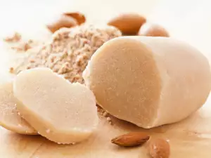 Marzipan with Almonds