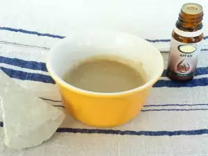 Mascarilla capilar estimulante con aceite de coco, jengibre y arcilla