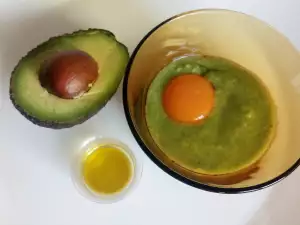 Hausgemachte Haarmaske mit Avocado