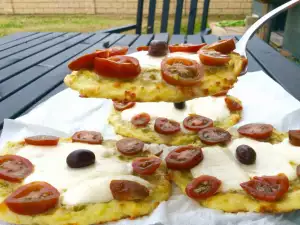 Mini pizze Caprese cu dovlecei