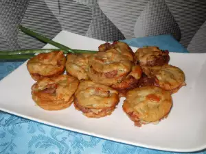 Muffins with Potatoes and Minced Meat