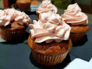 Cupcakes con zanahoria, requesón y nata