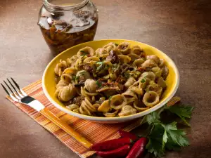 Orecchiette mit getrockneten Tomaten