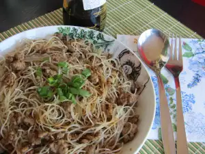 Rice Noodle Stir Fry with Minced Pork