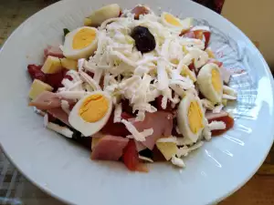 Ovčarska salata sa jajima prepelice