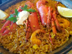 Paella mit Hummer