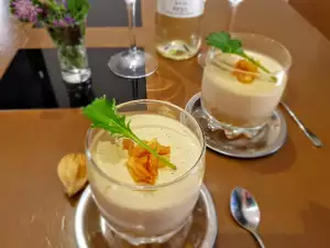 Panna cotta din ficat de gâscă cu mere