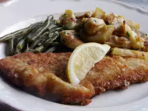 Paniertes Hackfleischschnitzel