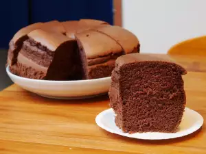 Chocolate Cake with Milk Chocolate