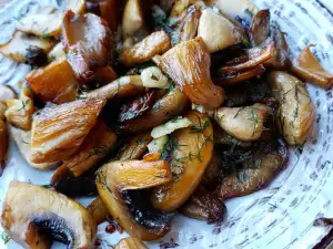 Austernseitlinge und Champignons in Butter