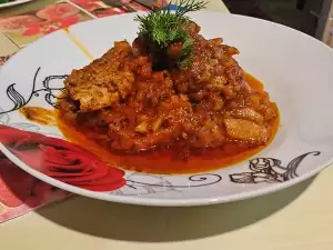 Pork Chops with Tomato Sauce