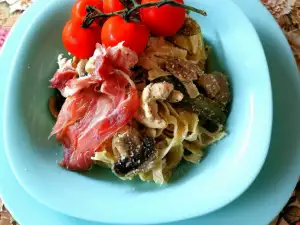 Tagliatelle Carbonara with Prosciutto and Cherry Tomatoes