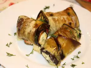 Rollitos de berenjena con jamón York y queso