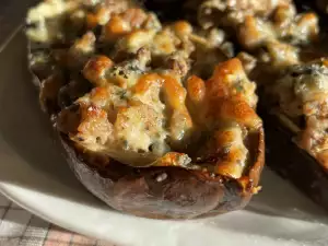 Stuffed Eggplants with Minced Meat and Blue Cheese