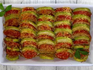 Calabacines al horno con tomate y parmesano