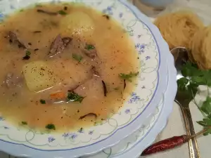 Hähnchensuppe aus Leber und Mägen