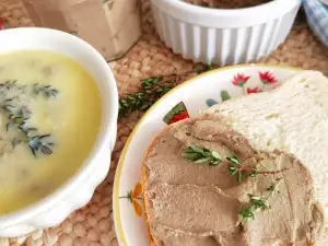 Paté de higaditos con cebolla y zanahorias