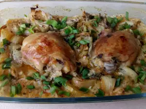 Spectacular Chicken with Onions in the Oven