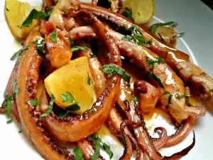 Delicatesă marină cu tentacule de calamari