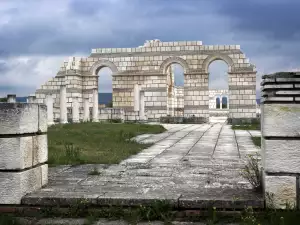 Археологически резерват Плиска