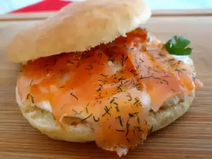 Koude sandwiches met roomkaas en zalm