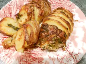 Patatas Hasselback con Cheddar