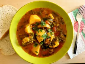 Vegan stoofpot met snijbiet en aardappelen