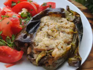 Pimientos rellenos de bulgur y alubias