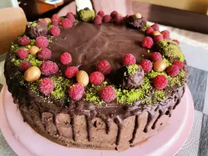 Feestelijke chocoladetaart met koffiemousse